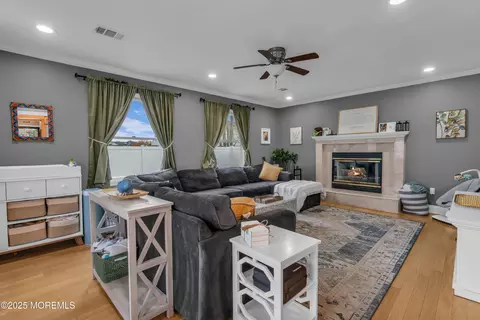 38 Kiwi Loop, Howell, NJ 07731 photo 13