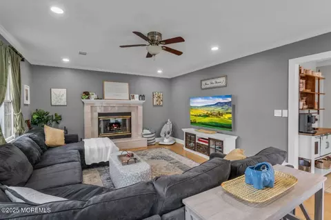 38 Kiwi Loop, Howell, NJ 07731 photo 14