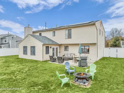 38 Kiwi Loop, Howell, NJ 07731 photo 4