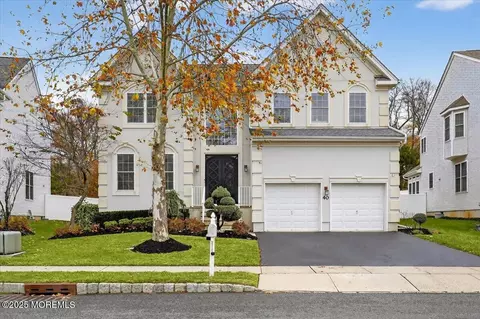 40 Mulberry Dr, Manalapan, NJ 07726