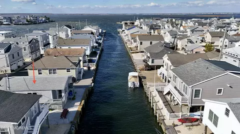 208 Mallard Ln, Lavallette, NJ 08735