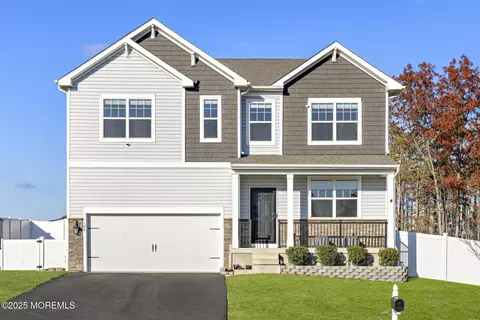 100 Fawcett Blvd, Barnegat, NJ 08005