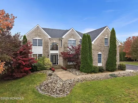 5 Willow Ct, Stafford, NJ 08050
