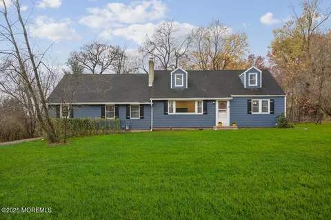 68 Clover Hill Rd, Flemington, NJ 08822