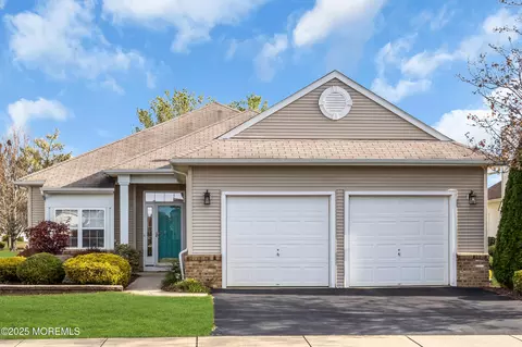 6 Margaux Dr, Manchester, NJ 08759