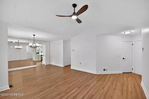 Living - 2 Llewellyn Ct, Jackson, NJ 08527 photo 2 of 2