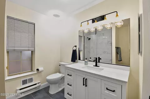 Bath - 2 Llewellyn Ct, Jackson, NJ 08527 photo 1 of 3