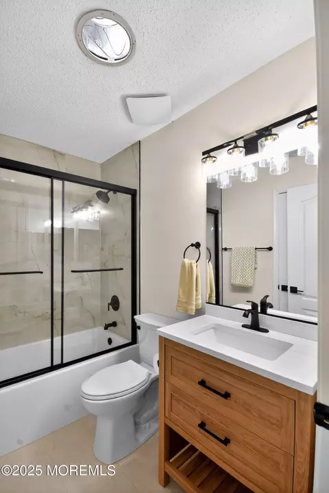 Bath - 2 Llewellyn Ct, Jackson, NJ 08527 photo 3 of 3