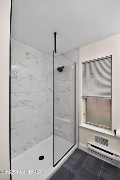 Bath - 2 Llewellyn Ct, Jackson, NJ 08527 photo 2 of 3