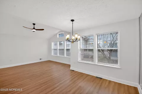 Dining - 2 Llewellyn Ct, Jackson, NJ 08527 photo 1 of 2