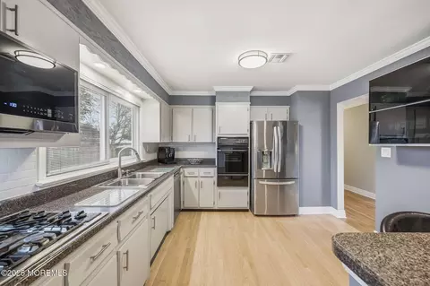 Kitchen - 23 Annmar Dr, Matawan, NJ 07747 photo 2 of 4