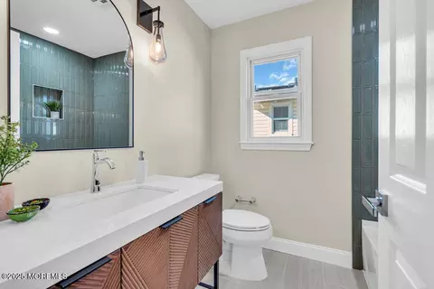 Bath - 166 Central Blvd, Brick, NJ 08724 photo 1 of 1