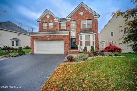 29 Bristol Rd, Manalapan, NJ 07726