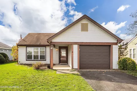11 Wycombe Way, Manchester, NJ 08759