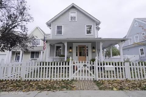 7 Allen St, Rumson, NJ 07760