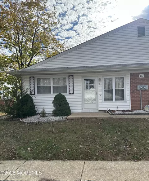 137 Azalea Dr #A, Whiting, NJ 08759