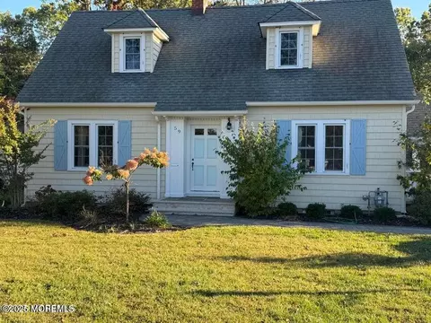 59 Grand Ave, Toms River, NJ 08753