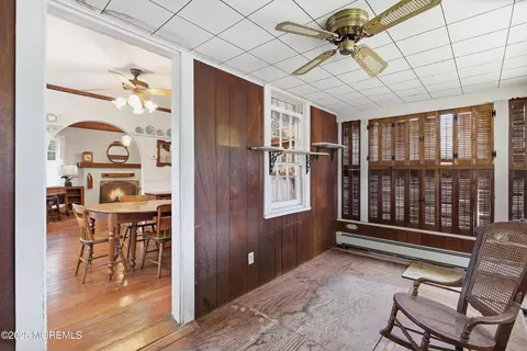 Exterior - 806 Riverview Dr, Brielle, NJ 08730 photo 4 of 9