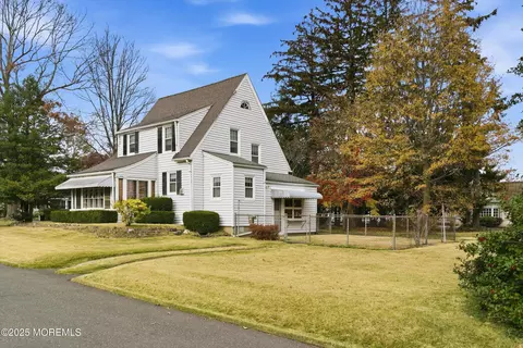 Exterior - 806 Riverview Dr, Brielle, NJ 08730 photo 8 of 9