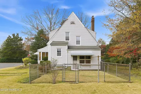 Exterior - 806 Riverview Dr, Brielle, NJ 08730 photo 6 of 9