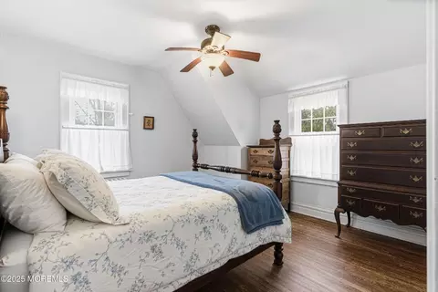 Bedroom - 806 Riverview Dr, Brielle, NJ 08730 photo 4 of 4