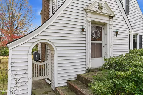 Exterior - 806 Riverview Dr, Brielle, NJ 08730 photo 5 of 9