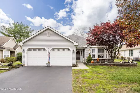 14 Winding River Rd, Lakewood, NJ 08701