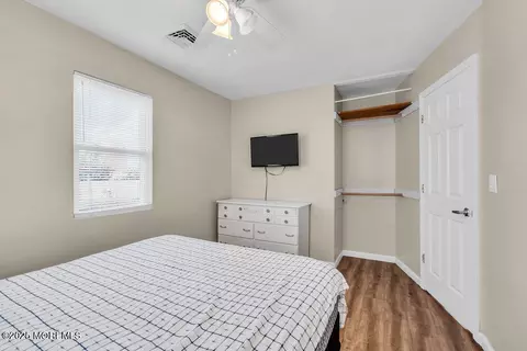 Bedroom - 280 Leswing Dr, Brick, NJ 08723 photo 4 of 5