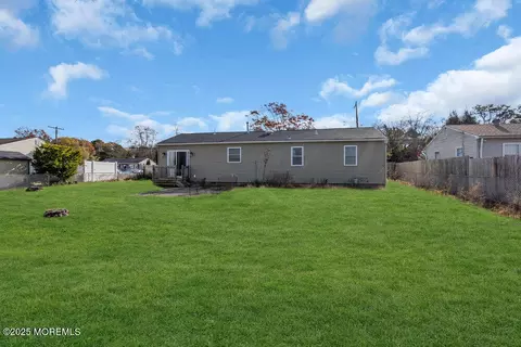 Exterior - 280 Leswing Dr, Brick, NJ 08723 photo 1 of 2