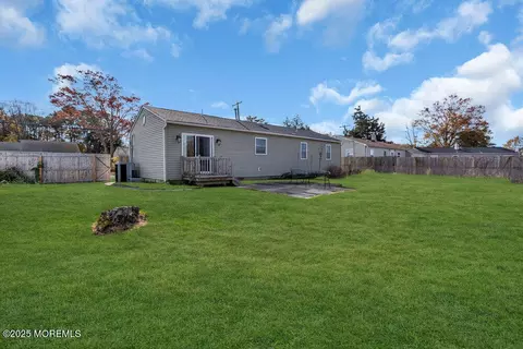 Exterior - 280 Leswing Dr, Brick, NJ 08723 photo 2 of 2