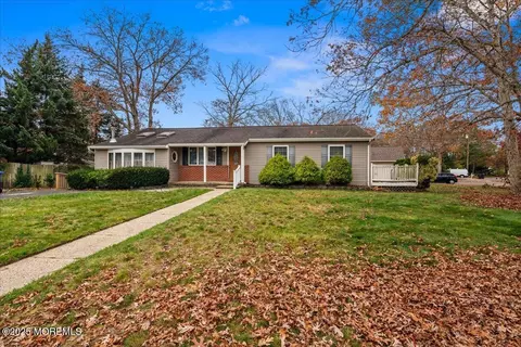 1079 Helm Ave, Manahawkin, NJ 08050