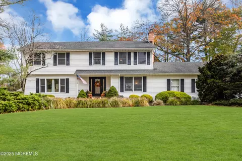 36 Emma Pl, Eatontown, NJ 07724