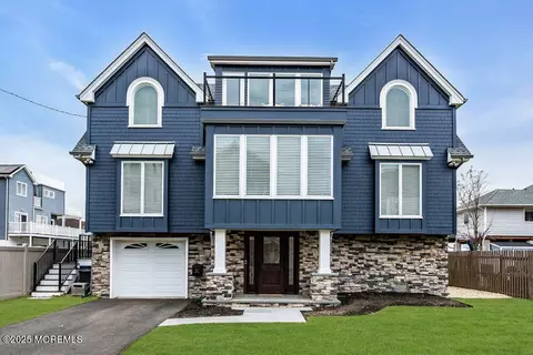 10 Waterwitch Ave, Highlands, NJ 07732