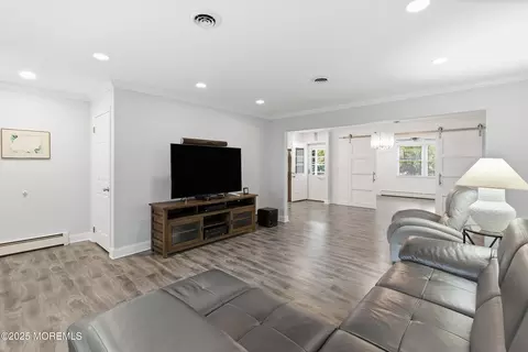 48 Whitaker Dr, Toms River, NJ 08757
