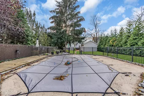 Exterior - 162 E River Rd, Rumson, NJ 07760 photo 17 of 17