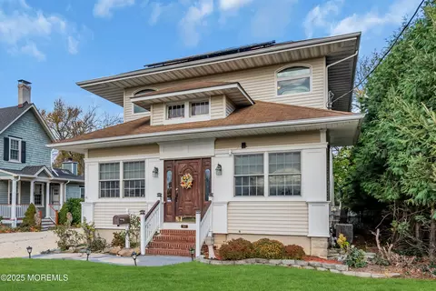 Exterior - 162 E River Rd, Rumson, NJ 07760 photo 2 of 17