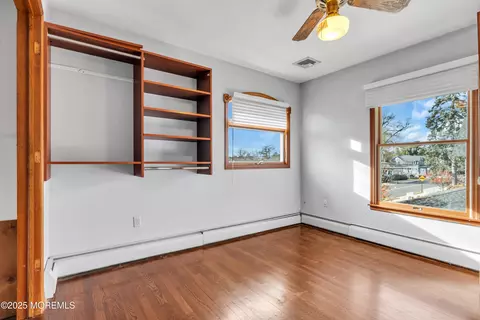 Bedroom - 162 E River Rd, Rumson, NJ 07760 photo 2 of 9