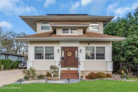 162 E River Rd, Rumson, NJ 07760