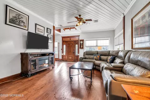 Other - 162 E River Rd, Rumson, NJ 07760 photo 3 of 14