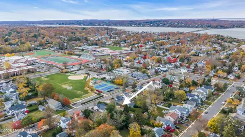 View/Area - 162 E River Rd, Rumson, NJ 07760 photo 5 of 8