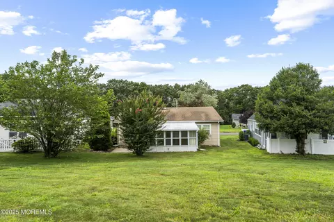Exterior - 65 Central Blvd, Brick, NJ 08723 photo 5 of 15