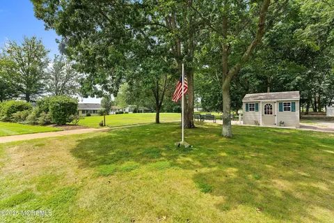 Exterior - 65 Central Blvd, Brick, NJ 08723 photo 13 of 15