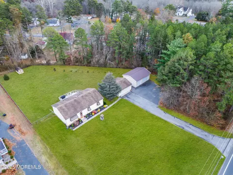 137 Cassville Rd, Jackson, NJ 08527