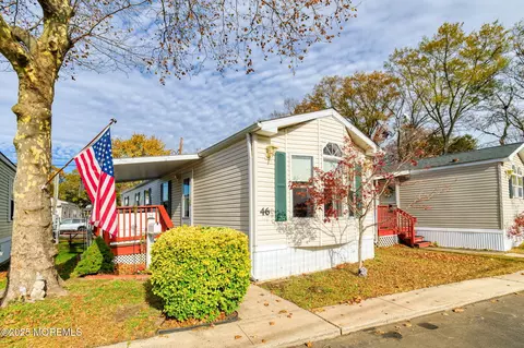 46 Randall Ave, Hazlet, NJ 07730