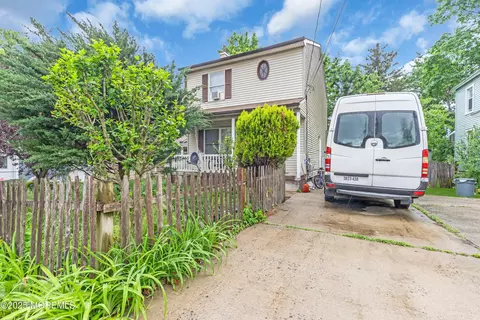 11 Factory St, Freehold, NJ 07728