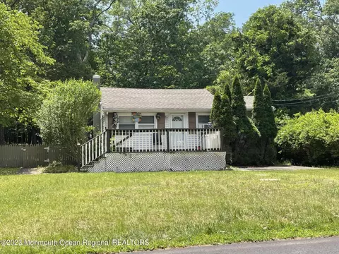 745 Green Valley Rd, Jackson, NJ 08527