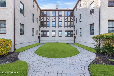 17 Leroy Pl #2B, Red Bank, NJ 07701