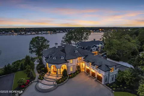 1015 Forrest Rd, Brielle, NJ 08730