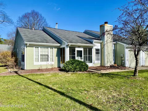 1121 Thornbury Ln # A, Manchester, NJ 08759