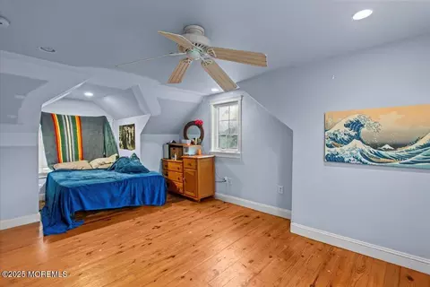 Bedroom - 80 Oak Knoll Rd, Waretown, NJ 08758 photo 5 of 7